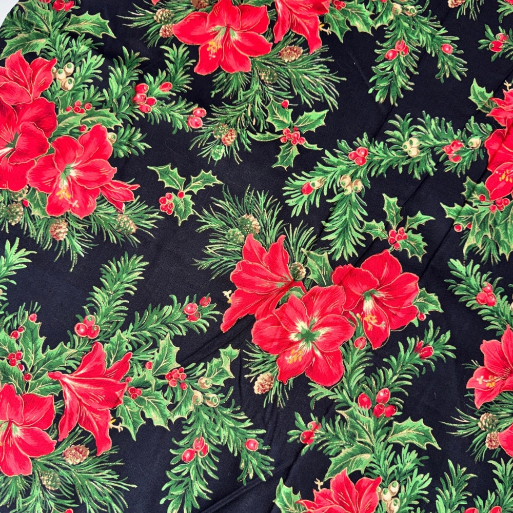 Joan Messmore Christmas Floral Fabric Black Red 3 Yards Gold Metallic Accents
